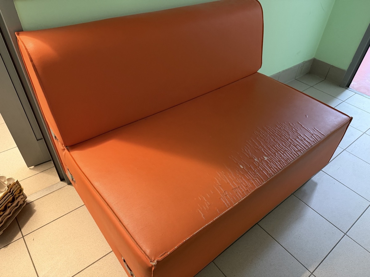 Kanapa pojedyncza – przed tapicerką
