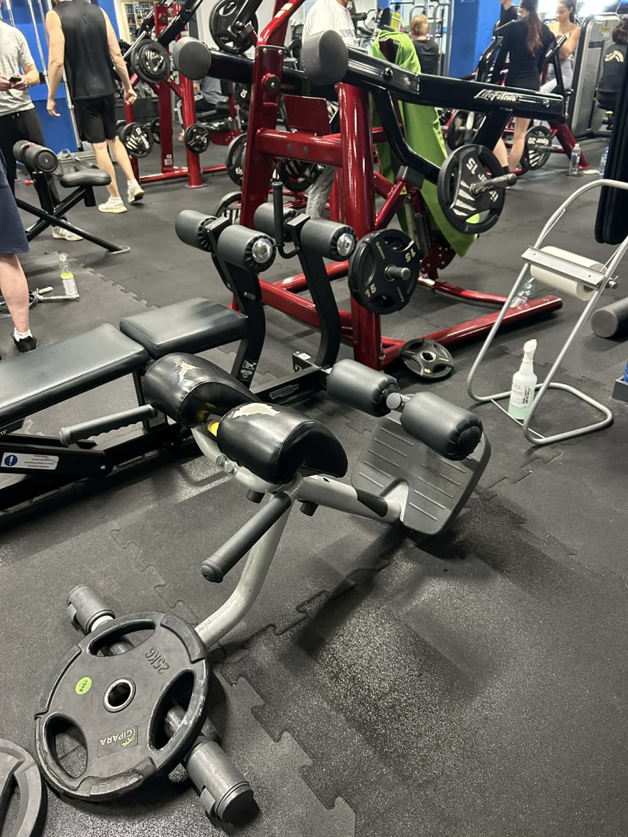 Ławka rzymska Technogym – przed wymianą