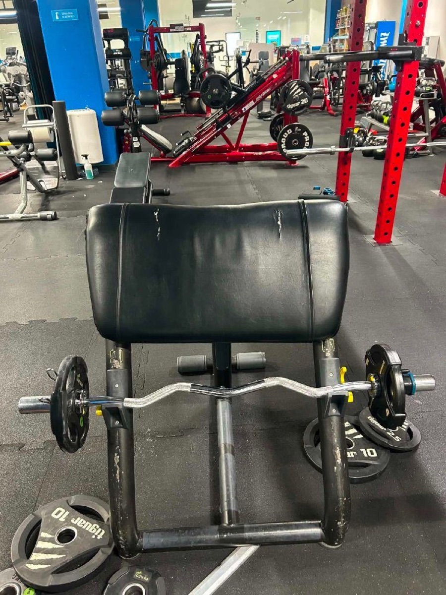 Modlitewnik Technogym (2) – przed wymianą